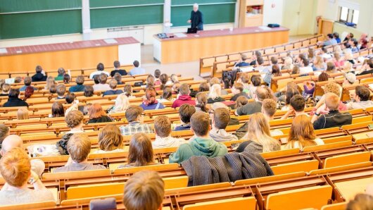 Students in Döbereiner Lecture Hall
