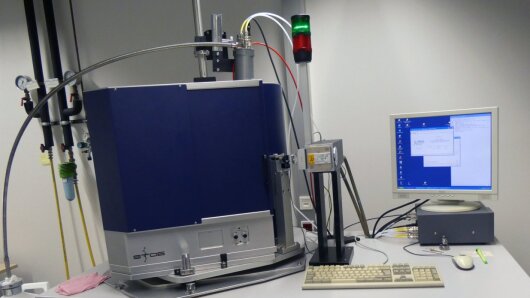 Single-crystal diffractometer Stoe IPDS 2T