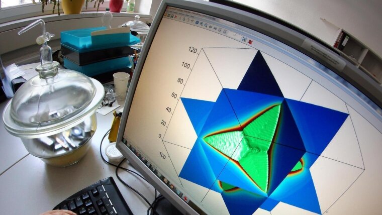 Simulation der Materialstrukturen einer Aluminiumlegierung.